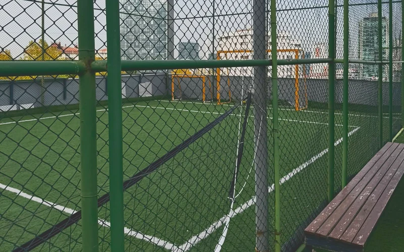 Çatı halı sahası